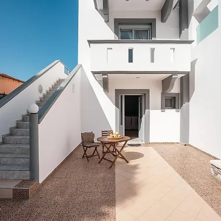 Blue Pearl 1 Apartment Apolakkia