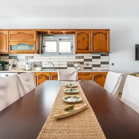 Blue Pearl 1 Apartment *
